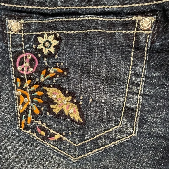Miss Me Blue Jean Shorts with Embroidery - Picture 3 of 4